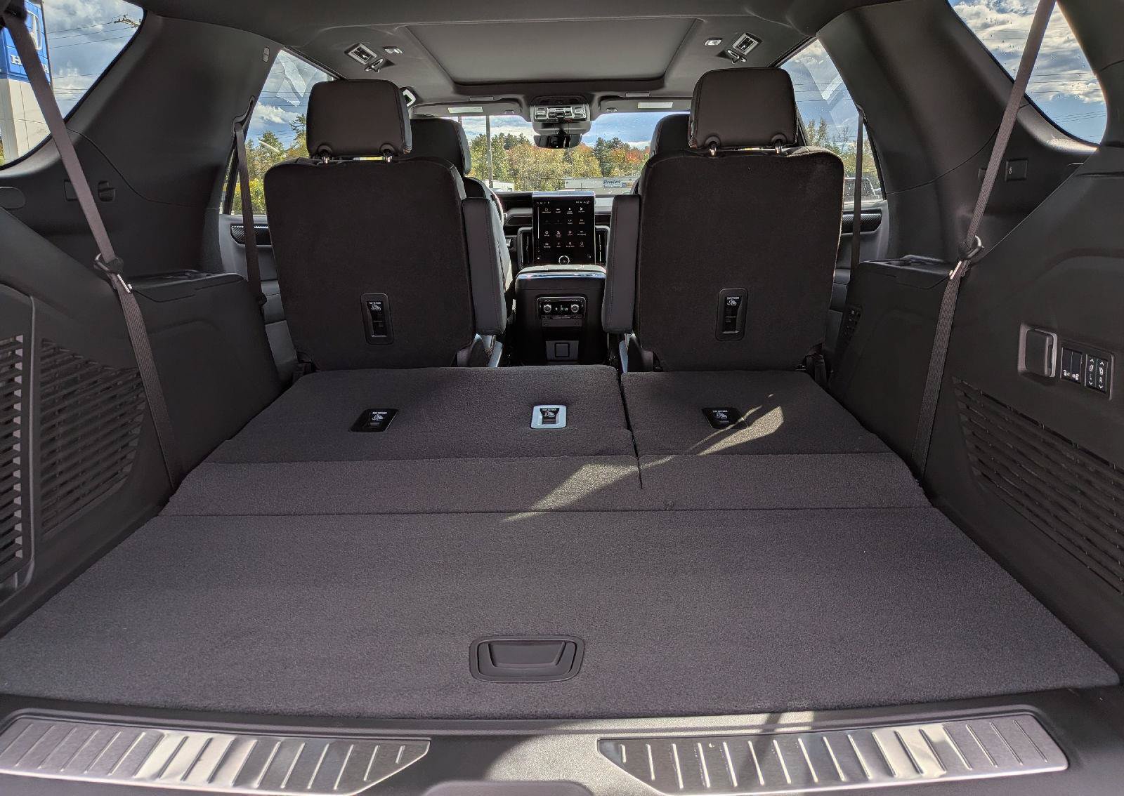 New 2027 GMC Yukon AT4 w/ AT4 Premium Package AWD/4WD image 10