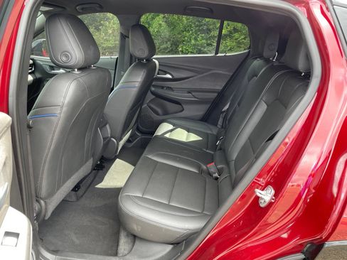 Used 2025 Buick Envista Sport Touring w/ Advanced Safety Package FWD image 28