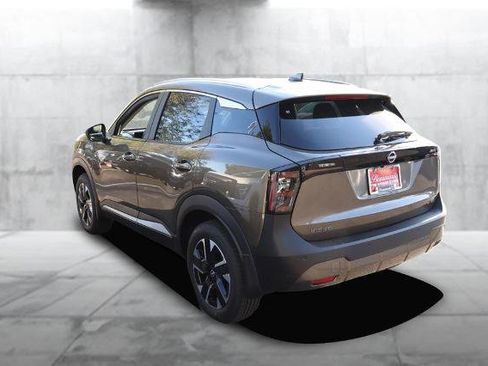 New 2026 Nissan Kicks SV w/ Cold Weather Package image 7