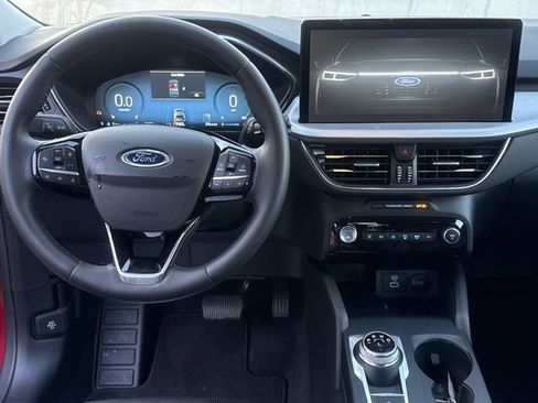 Used 2023 Ford Escape Platinum w/ Class II Trailer Tow Package image 7