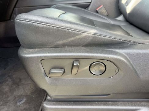 Used 2022 Chevrolet Tahoe LT w/ LT Signature Plus Package image 21