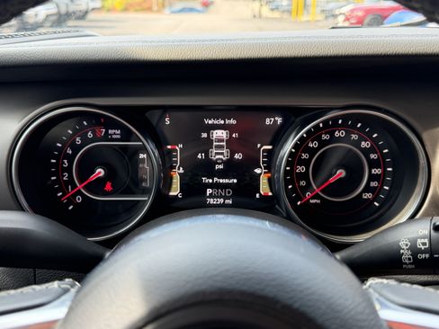 Used 2019 Jeep Wrangler Unlimited Rubicon w/ Dual Top Group AWD/4WD image 20