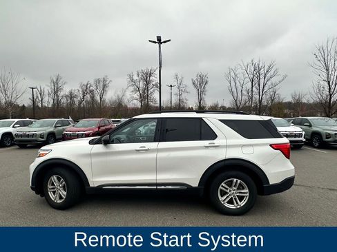 Used 2020 Ford Explorer XLT w/ Equipment Group 202A image 8