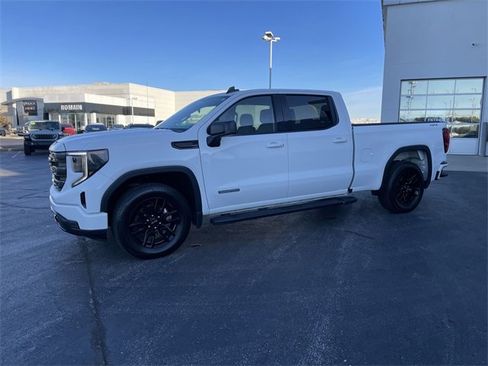 Used 2023 GMC Sierra 1500 Elevation image 2