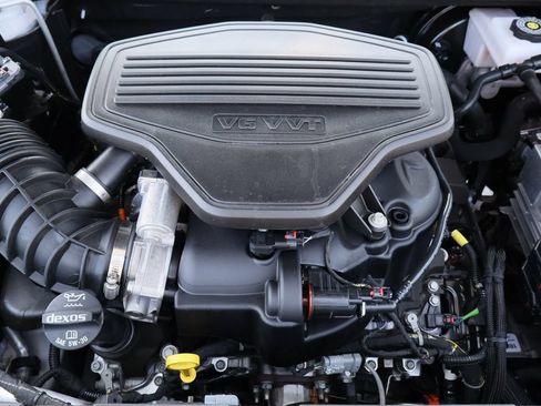 Certified 2023 GMC Acadia Denali w/ Denali Ultimate Package FWD image 36
