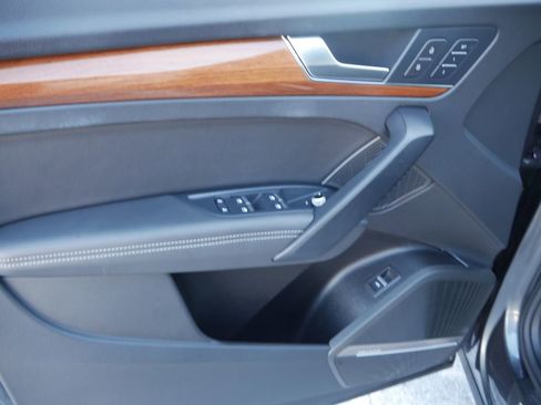 Certified 2023 Audi Q5 2.0T Premium Plus w/ Premium Plus Package image 16