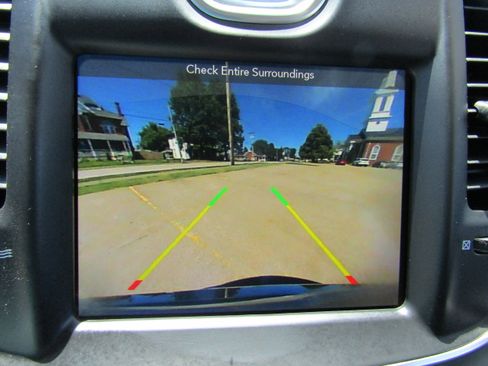 Used 2018 Chrysler 300 Touring w/ Driver Convenience Group image 25