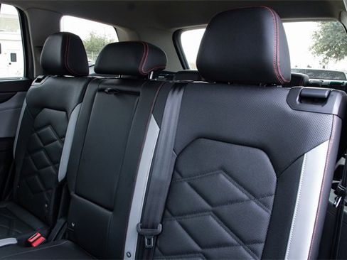 New 2026 Volkswagen Atlas Peak Edition image 27