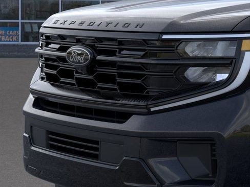 New 2026 Ford Expedition Platinum w/ Stealth Performance Package AWD/4WD image 17