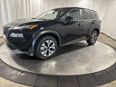 Used 2023 Nissan Rogue SV image 1