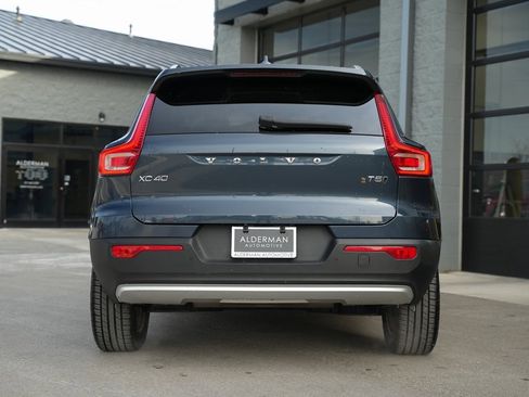 Used 2021 Volvo XC40 T5 Momentum w/ Premium Package image 19