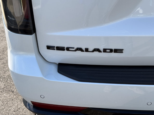 Used 2023 Cadillac Escalade Premium Luxury w/ LPO, Floor Liner Package AWD/4WD image 37