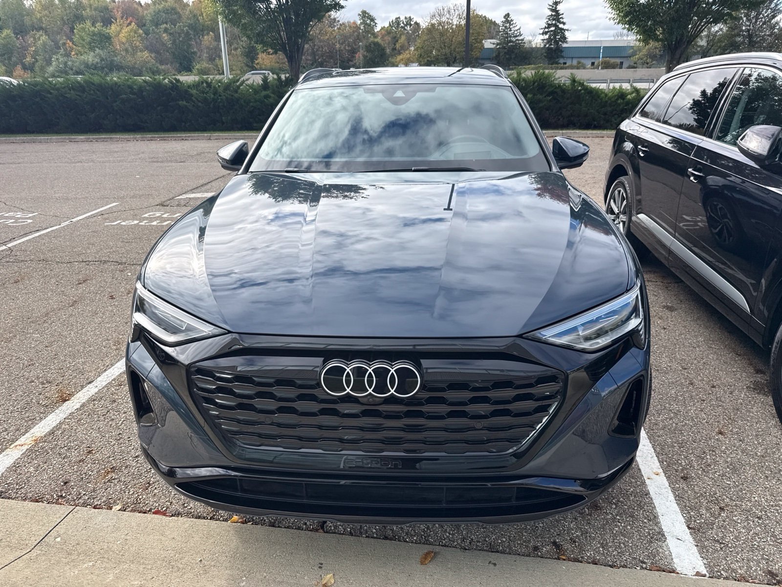 Used 2024 Audi Q8 e-tron Prestige AWD/4WD image 2
