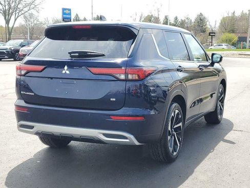 Used 2024 Mitsubishi Outlander SE AWD/4WD image 3