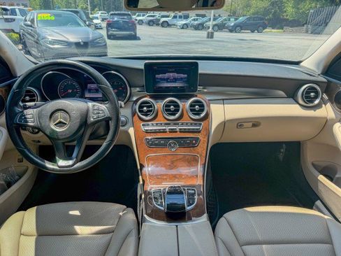 Used 2015 Mercedes-Benz C 300 Sedan image 7