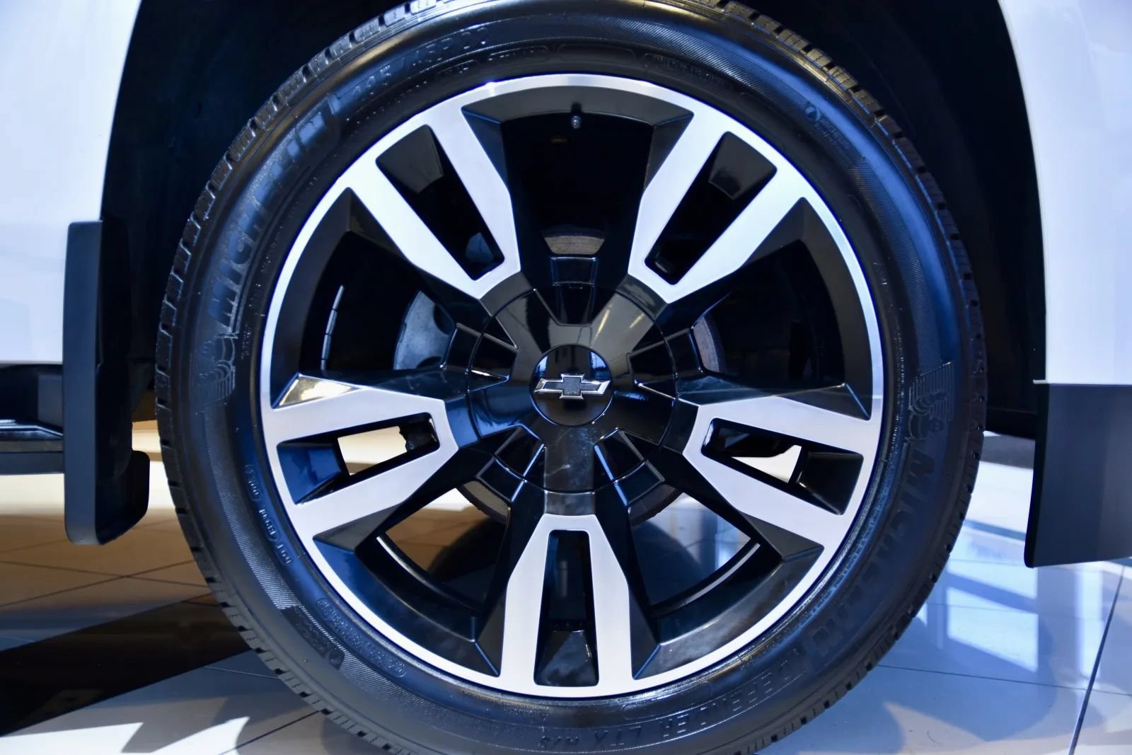 Used 2019 Chevrolet Tahoe Premier AWD/4WD image 10
