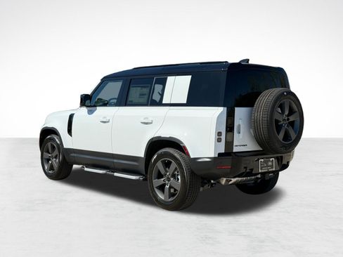 Used 2026 Land Rover Defender 110 S AWD/4WD image 3