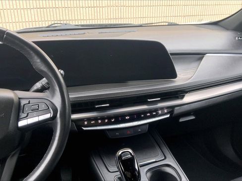 Certified 2024 Cadillac XT4 Premium Luxury image 6