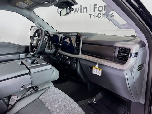 New 2026 Ford F250 XLT w/ XLT Premium Package image 29