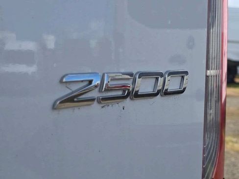 Used 2025 Mercedes-Benz Sprinter 2500 image 19