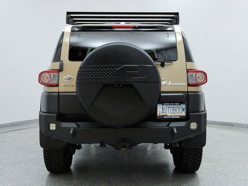 Used 2013 Toyota FJ Cruiser Base image 4