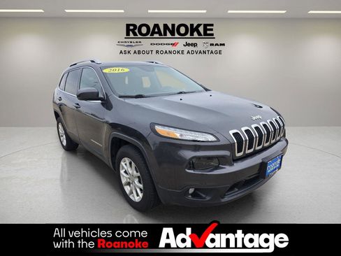 Used 2016 Jeep Cherokee Latitude w/ Safety/Convenience Group image 11