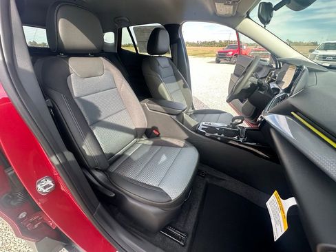 New 2026 Chevrolet Trax LT image 32