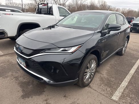 Used 2022 Toyota Venza Limited w/ Advanced Technology Package image 4