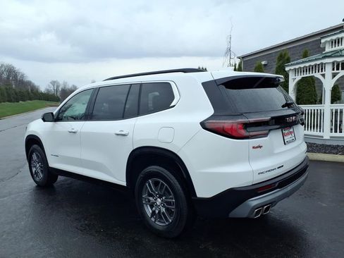Used 2025 GMC Acadia Elevation AWD/4WD image 3