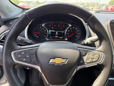 Used 2016 Chevrolet Malibu LT FWD image 16