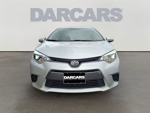 Used 2016 Toyota Corolla LE image 2