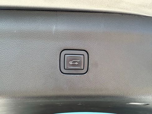 Used 2024 Buick Enclave Premium image 35