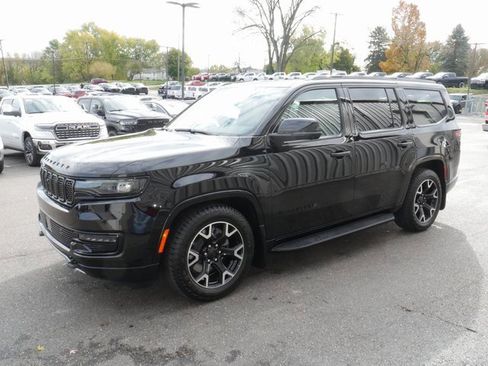 Used 2025 Jeep Wagoneer Series II image 6