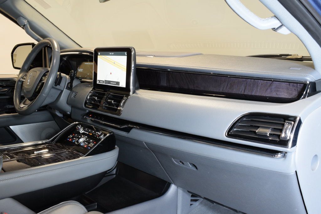 Used 2019 Lincoln Navigator Reserve w/ Cargo Package AWD/4WD image 34