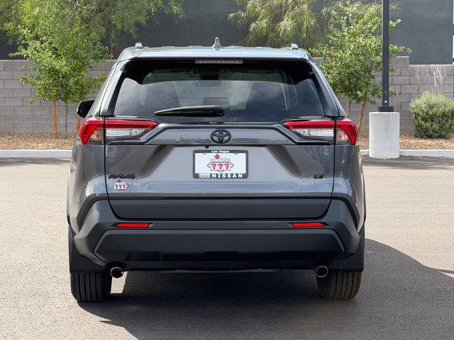 Used 2021 Toyota RAV4 LE FWD image 6