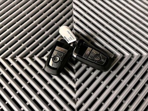 Used 2025 Ford Ranger Lariat w/ FX4 Off-Road Package image 10