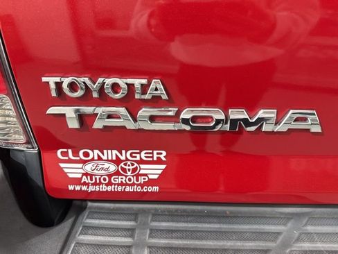 Used 2015 Toyota Tacoma PreRunner w/ SR5 Package RWD image 9