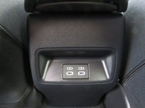 Certified 2025 Toyota Corolla SE w/ SE Package image 19