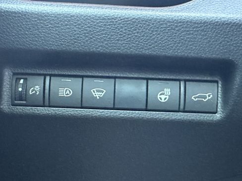 Used 2019 Toyota RAV4 Limited w/ Cold Weather Package FWD image 23