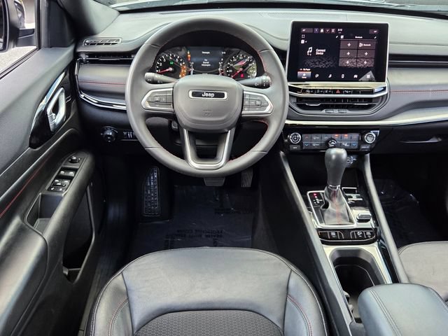 Used 2024 Jeep Compass Trailhawk AWD/4WD image 13