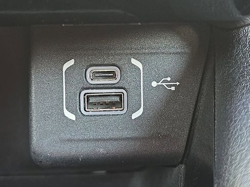 Used 2022 Jeep Compass Altitude w/ Sun and Sound Group image 19