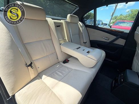 Used 2010 BMW 528i Sedan w/ Sport Pkg RWD image 19