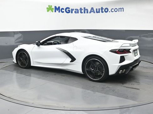 Used 2022 Chevrolet Corvette Stingray Coupe w/ Z51 Performance Package image 18