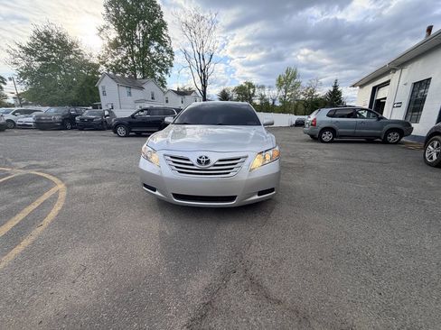 Used 2009 Toyota Camry LE FWD image 57