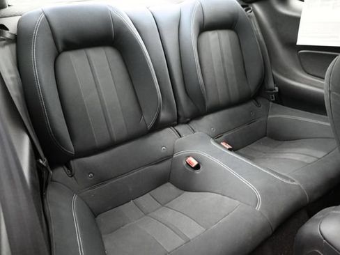Used 2019 Ford Mustang Coupe RWD image 7