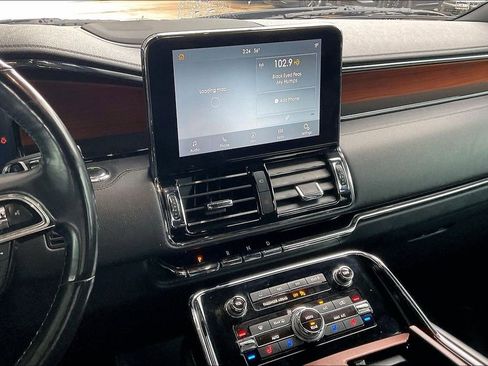 Used 2020 Lincoln Navigator L Reserve w/ Equipment Group 208A Reserve AWD/4WD image 8