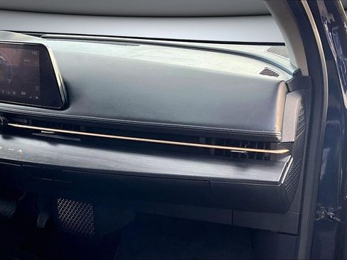 Used 2024 Nissan Ariya FWD image 25