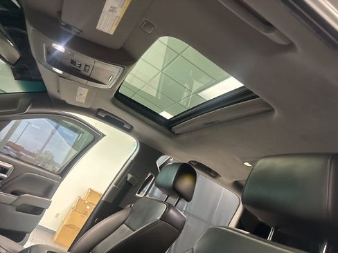 Used 2018 GMC Sierra 1500 SLT w/ All Terrain X Package image 32