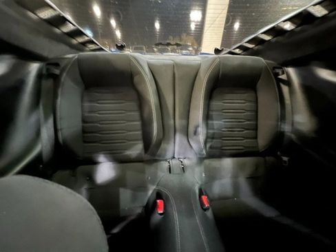 Used 2017 Ford Mustang Coupe image 12