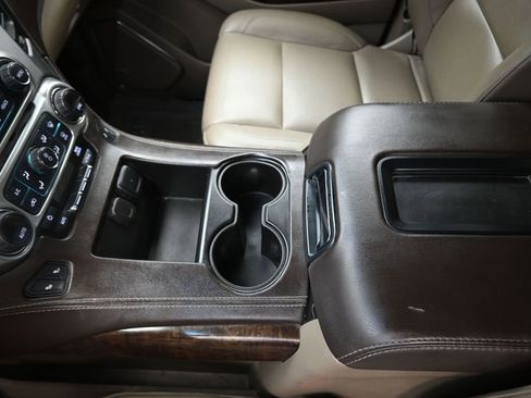 Used 2020 Chevrolet Tahoe LT w/ Luxury Package image 10